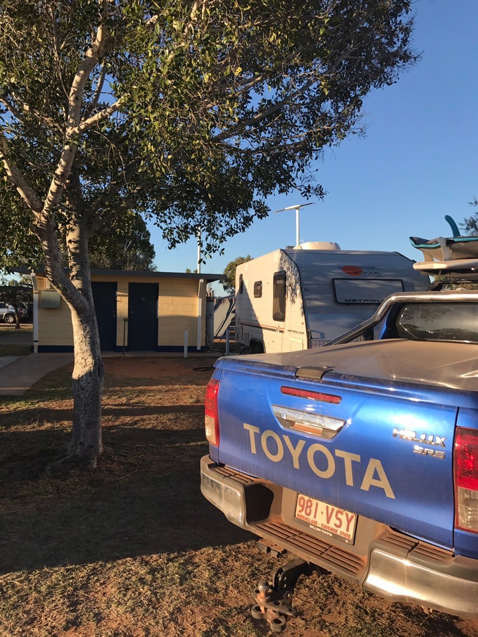  - Australia, Carnarvon - Oooh fancy .. had our own ensuite bathroom !