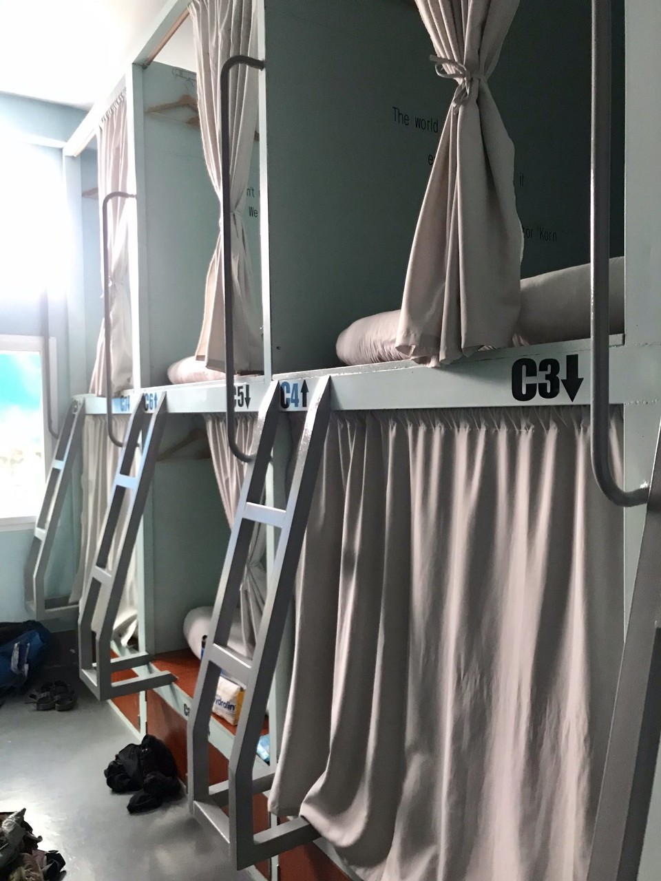 Myanmar (Burma) - Inle Lake - Hostellet, alle hadde en liten privat hule. Så selv om man deler med mange har man også litt privatliv. 