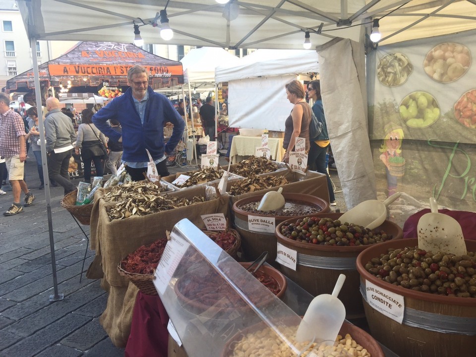  - Italy, Genoa - Molo Markets