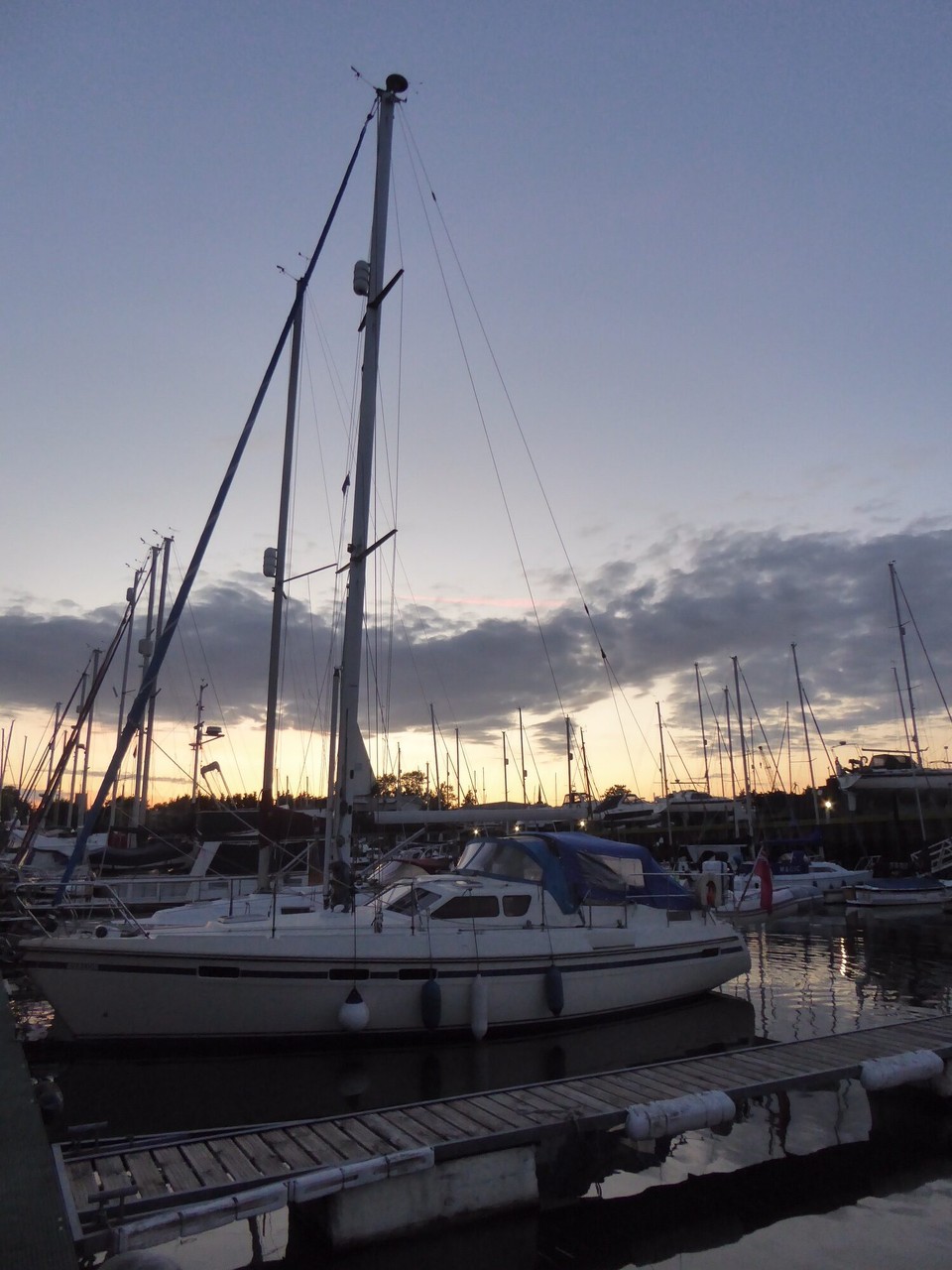United Kingdom - Woodbridge - A moody evening. Supper on board, and a Zoom meeting with Aynsome Manor Park, with better 4G than at home!