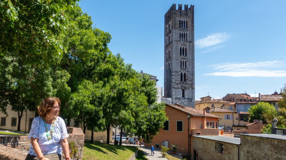 Italien - Lucca - Danach ein Spaziergang auf der Mauer