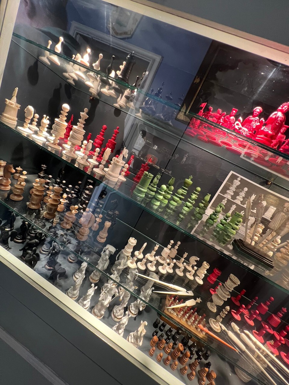 Malta - Valletta - Schachfiguren aus aller Welt! 