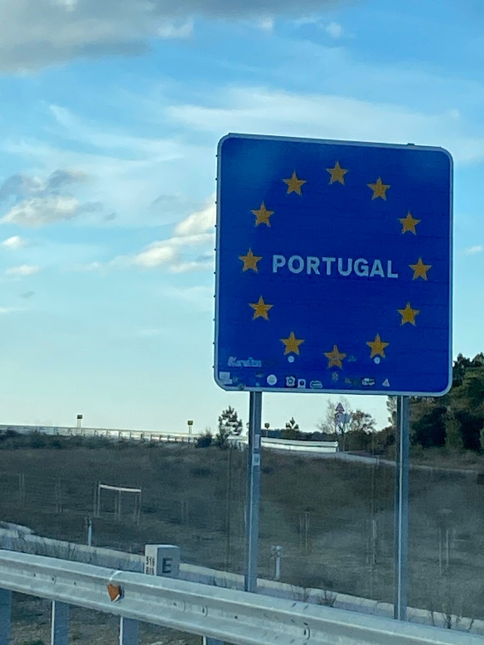 Portugal - Vilar Formoso - Außer diesem Schild kein Grenzposten🤷‍♂️