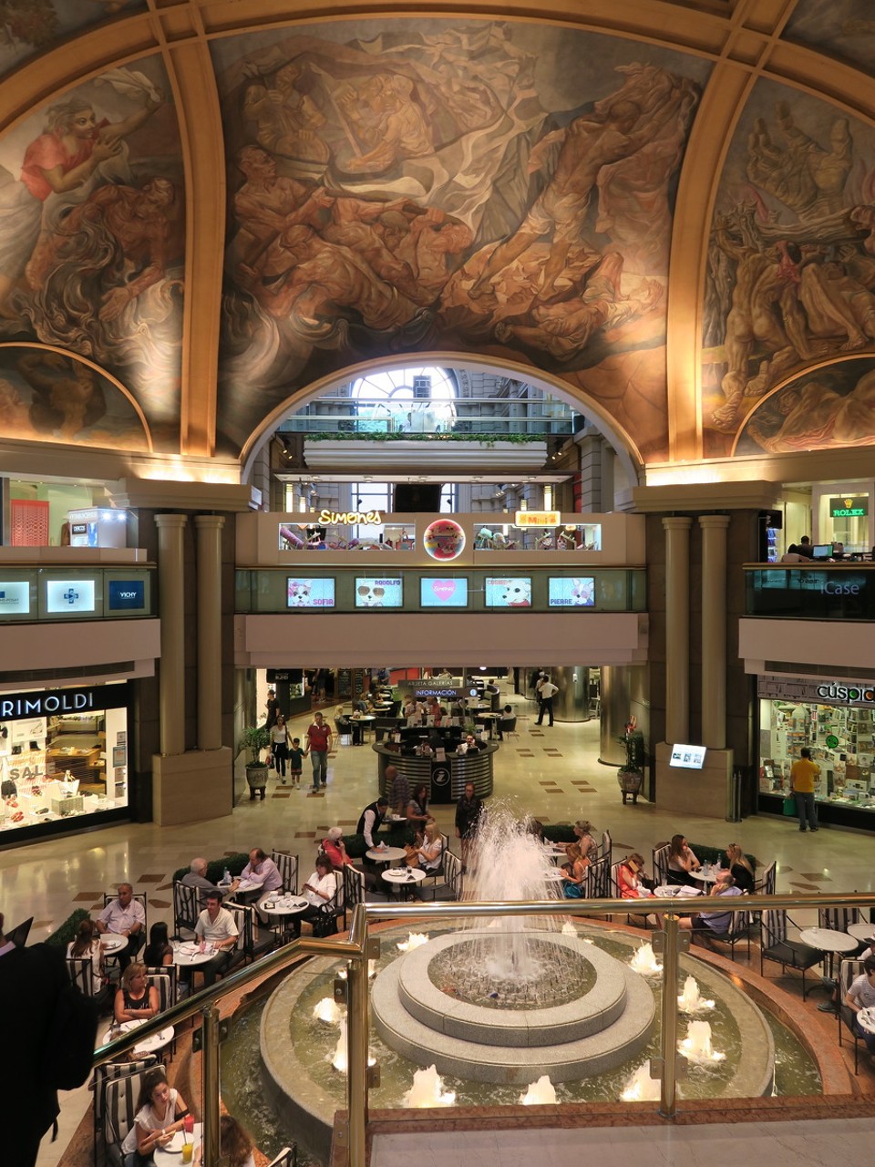 Argentina - Buenos Aires - Galerie Pacifico, inspiree du Bon Marche