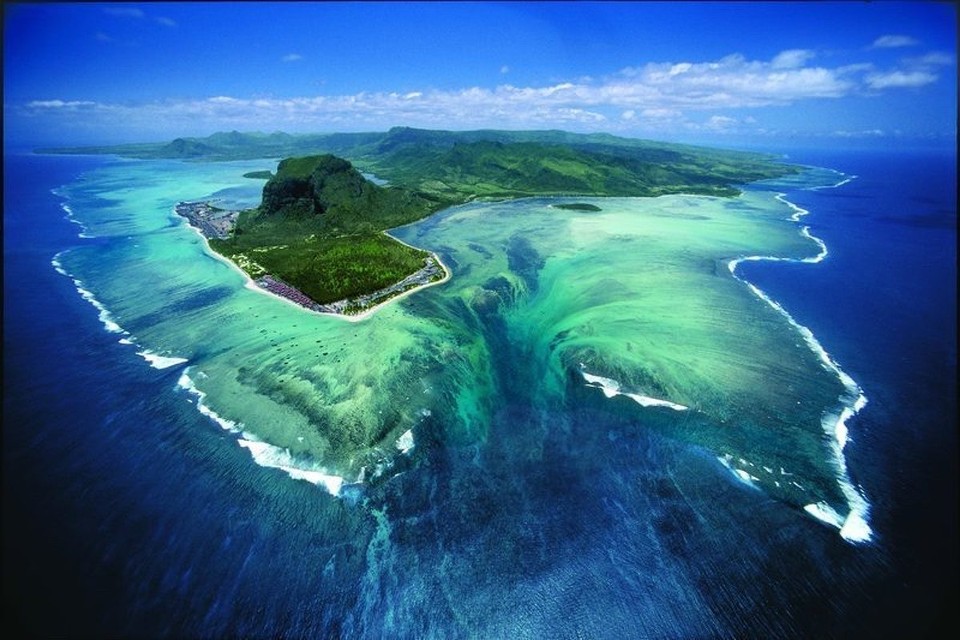 Mauritius -  - Unterwasserwasserfall - Nicht unser Bild