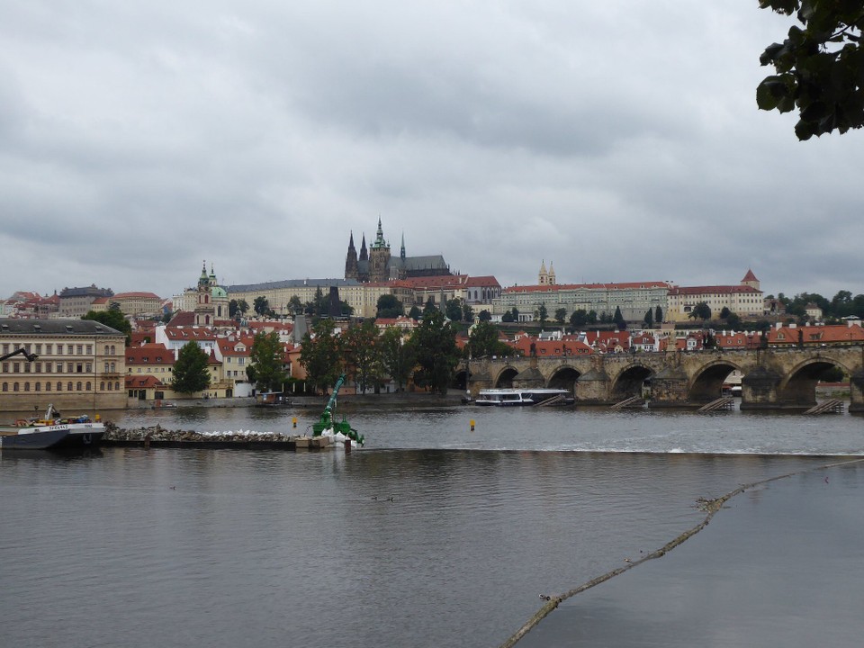 Tschechien - Prag - Ich bin Richtung Süden an der Moldau entlang gefahren. Allerdings hatte ich ausgesprochen schlecht geplant. Und Komoot hat leider nicht widersprochen.