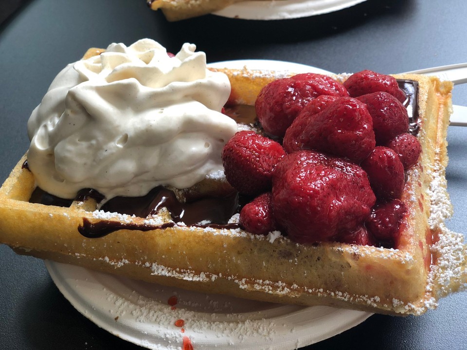 Belgium - Brussels - Belgian waffles 🤤