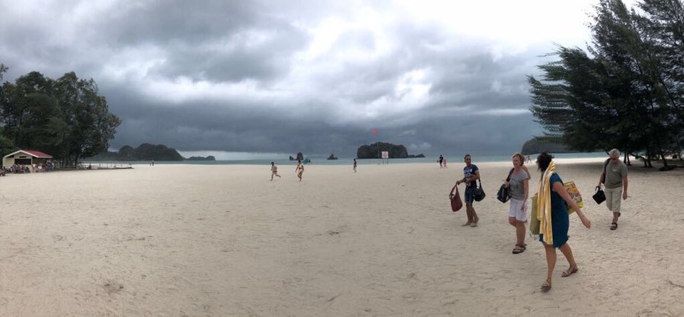 Malaysia -  - 💨 Der Wind hat uns praktisch vom Strand weggeblasen 💨