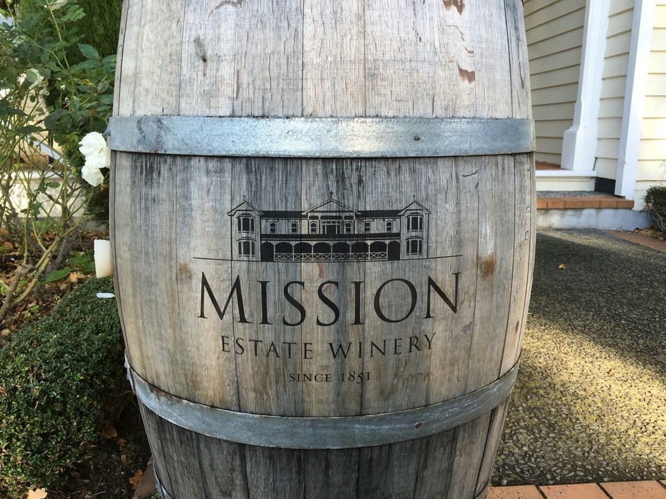 New Zealand - Napier - Und wie gesagt: Wein kann man hier auch trinken. Das 'Mission Estate' sollte man auf alle Fälle besuchen, wenn man in der Gegend ist - und vergesst die Weinprobe nicht;)