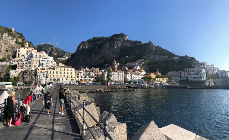 Italien - Vettica Minore - Amalfi vom Pier aus