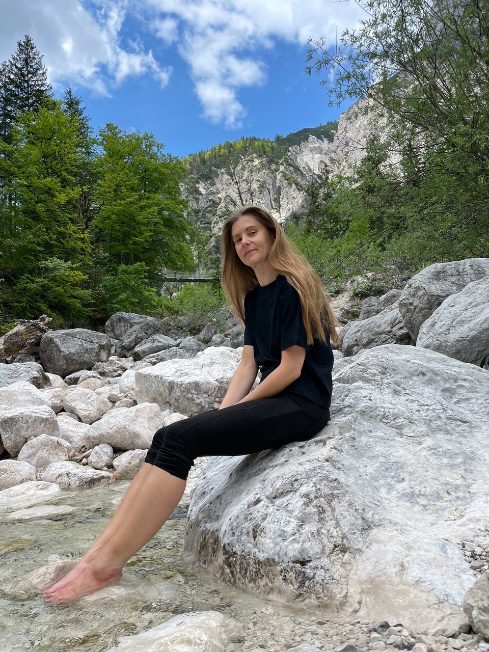 Deutschland - Ramsau bei Berchtesgaden - Das eiskalte Gebirgswasser hat den armen Füßen unglaublich gut getan!