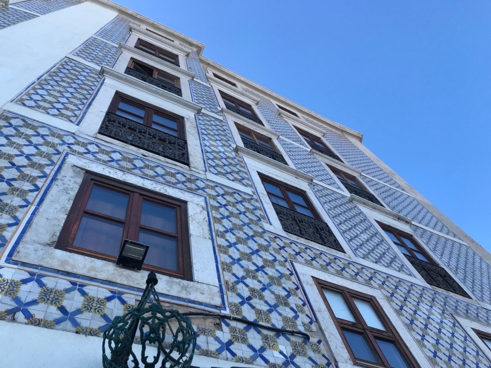 Portugal - Lisbon - Alles schönn verplättled. En Augeschmaus!