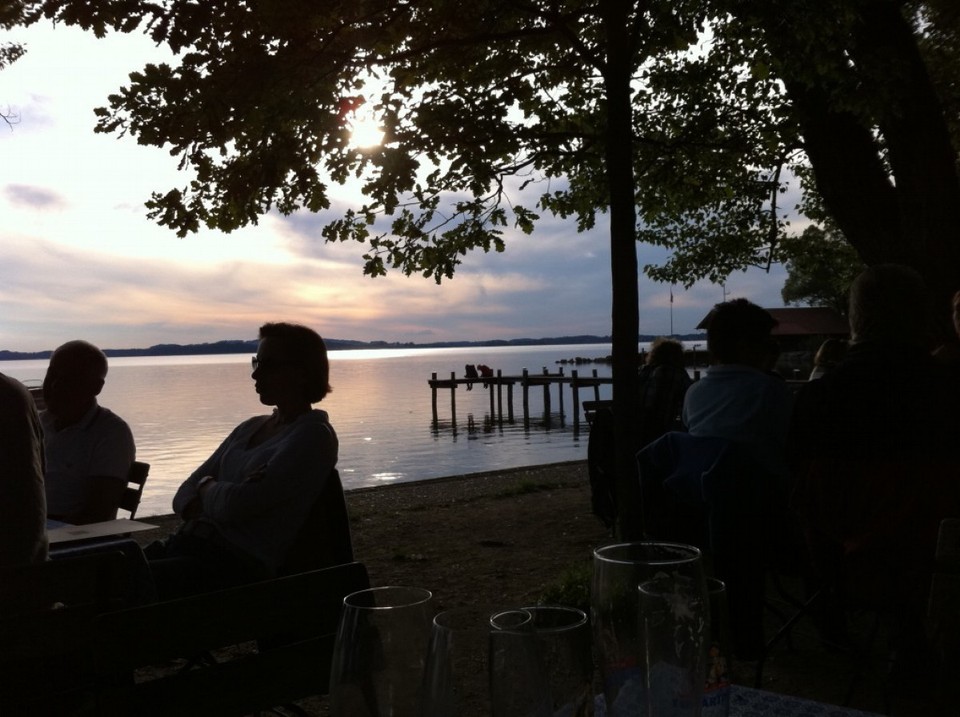 Deutschland - Aschau im Chiemgau - Biergarten am Chiemsee
