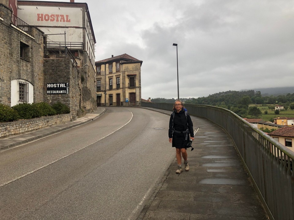 Spanien - Villaviciosa - Regenjacke an 