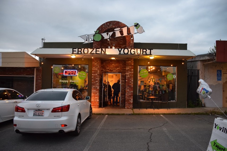 USA - Oroville - YoVille, die Joghurtbar