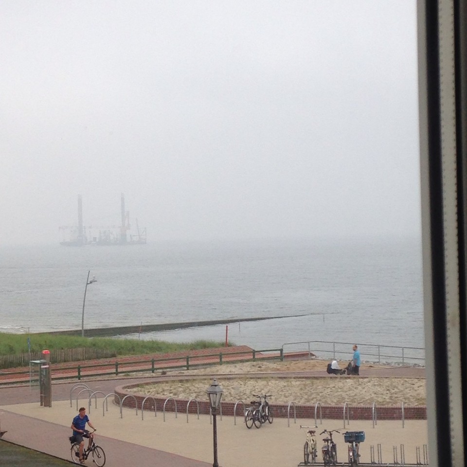 Deutschland - Borkum - 8 o'clock full tide!