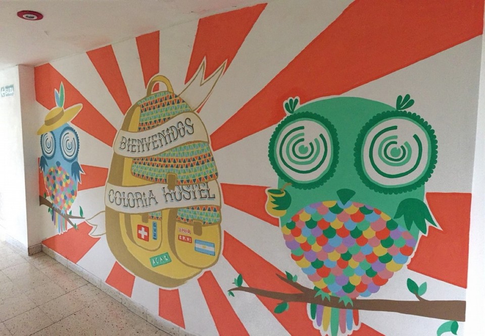 Argentinien - Salta - During our stay, a Swiss couple painted this colorful painting on a wall inside the hostel.