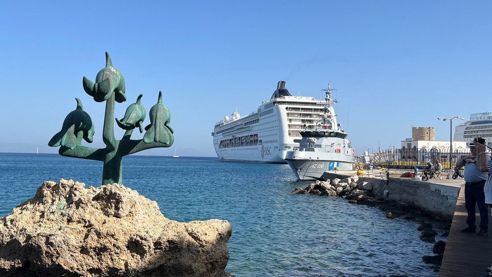 Griechenland - Rodos - Msc Lirica im Hafen