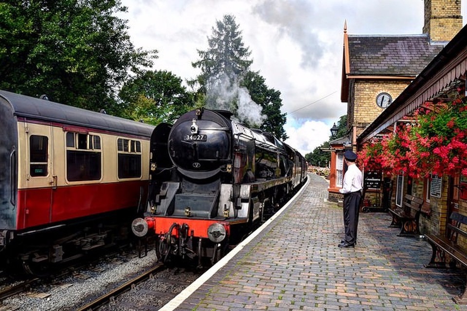 United Kingdom - Shifnal - Engines in the station