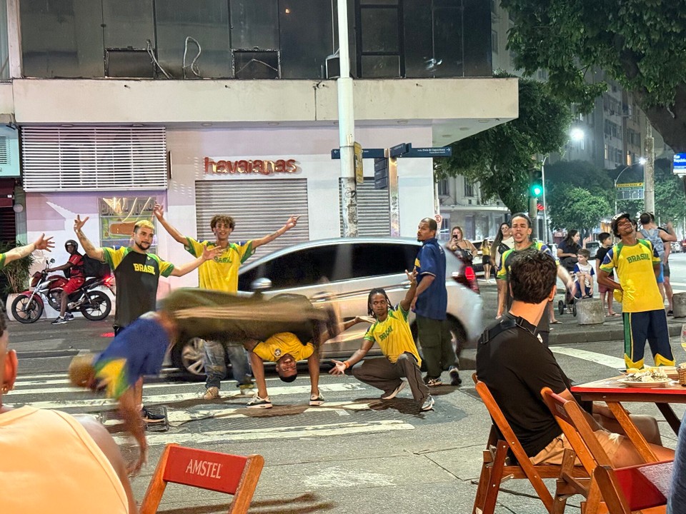 Brasilien - Rio de Janeiro - Und für uns Tanzeinlagen beim Essen.