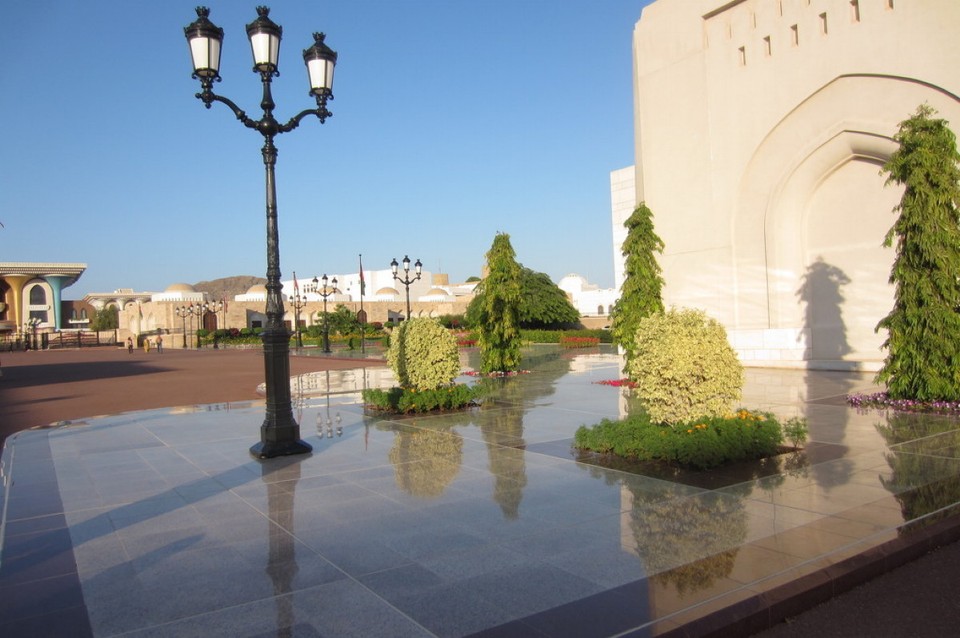 Oman - Muskat - Marmor, so glatt wie eine Wasseroberfläche