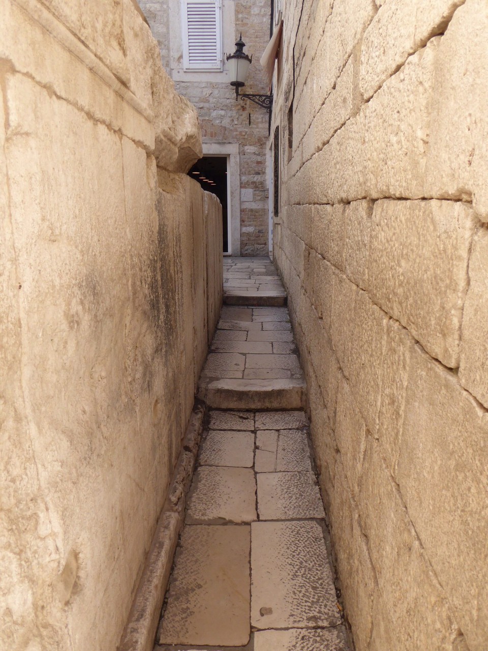 Kroatien - Split - Die kürzeste und engste Straße (der Welt?)