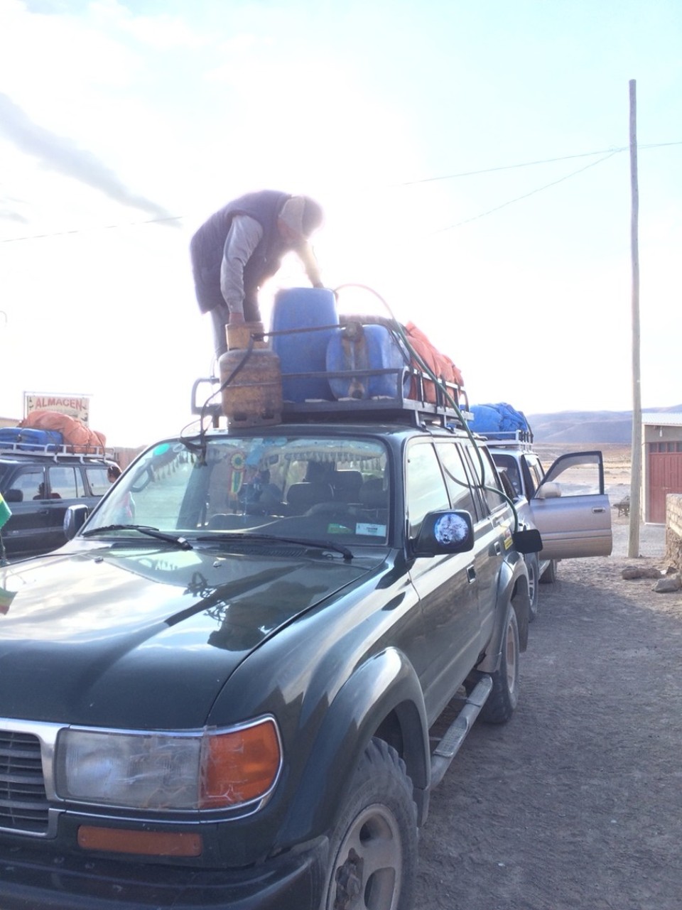 Bolivien - Salar de Uyuni - Auftanken