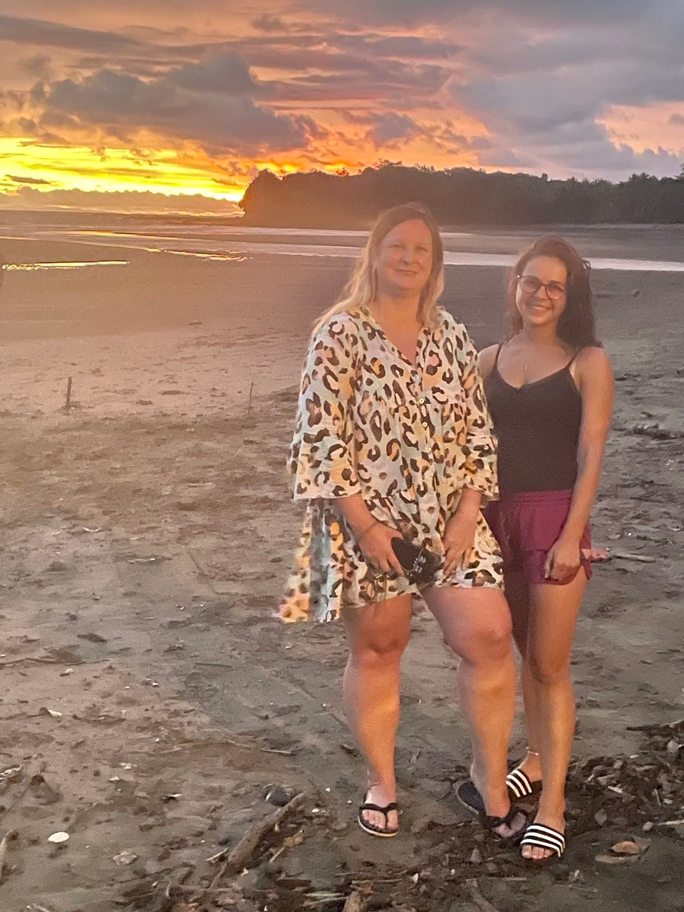 Panama -  - Ein ereignisreicher Tag endet bei wunderschönem Sonnenuntergang 🌅 