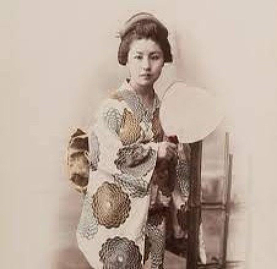 Japan - Yokosuka - Kleidung einer adligen japanischen Frau