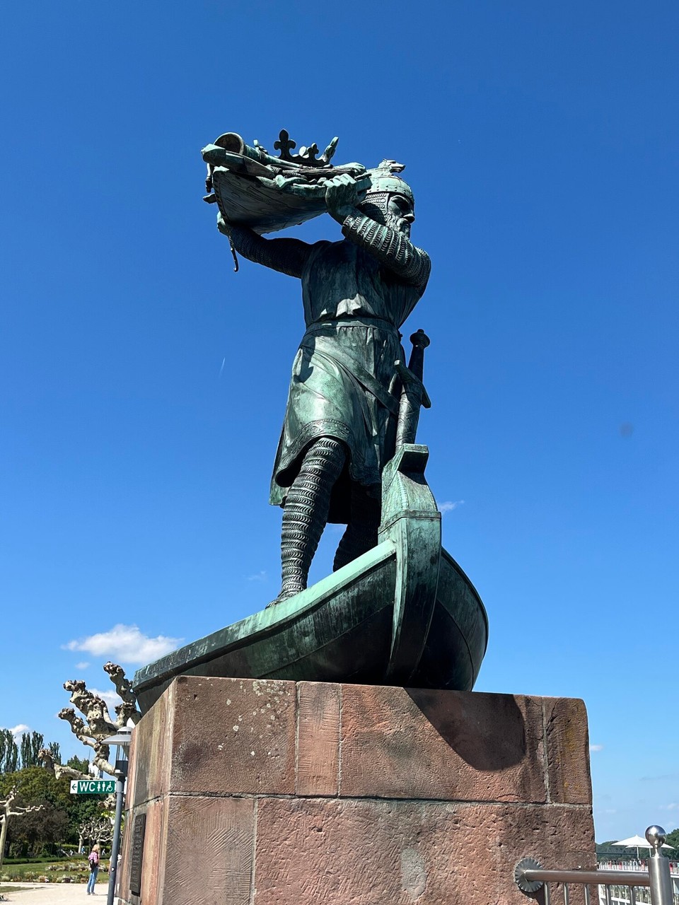 Deutschland - Worms - Hage Denkmal am Rhein