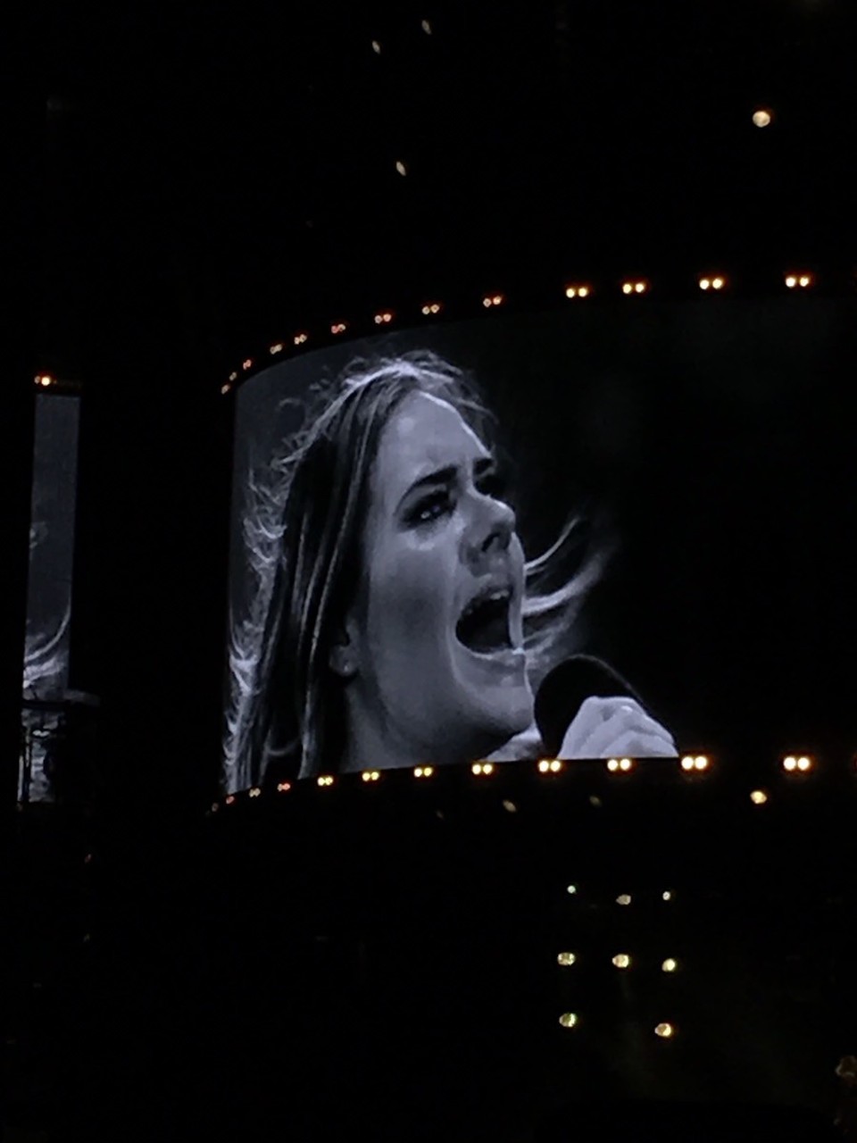 Australien - Woolloongabba - Adele hat so schön gesungen und so eine fantastische Stimme. Bin total begeistert. Hat sich definitiv gelohnt 