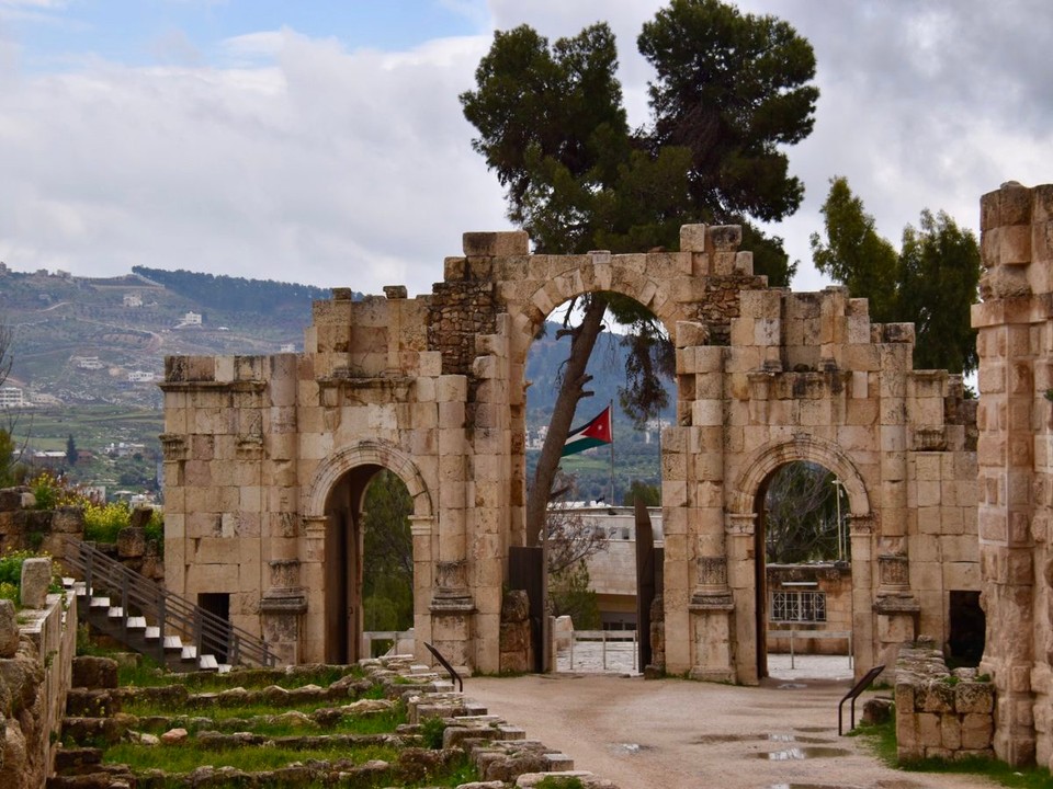 Jordanien - Jarash - Nach 6 km Fußmarsch haben wir den Ausgang erreicht, Jetzt sind wir KO also zurück nach Amman. Bis morgen.