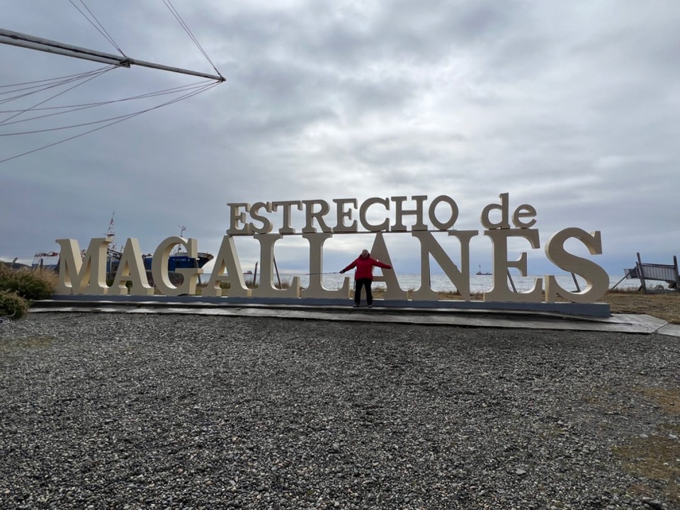 Chile - Punta Arenas - M try to stretch to the straiit