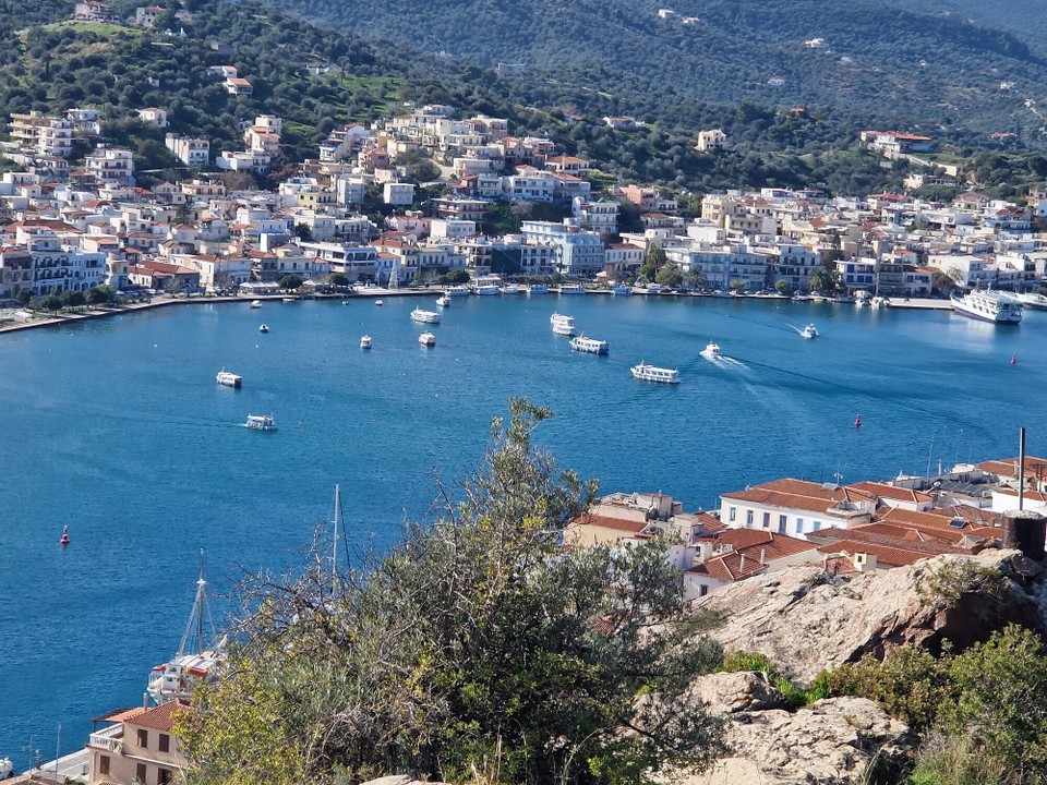 Griechenland - Poros - tolle Kulisse 