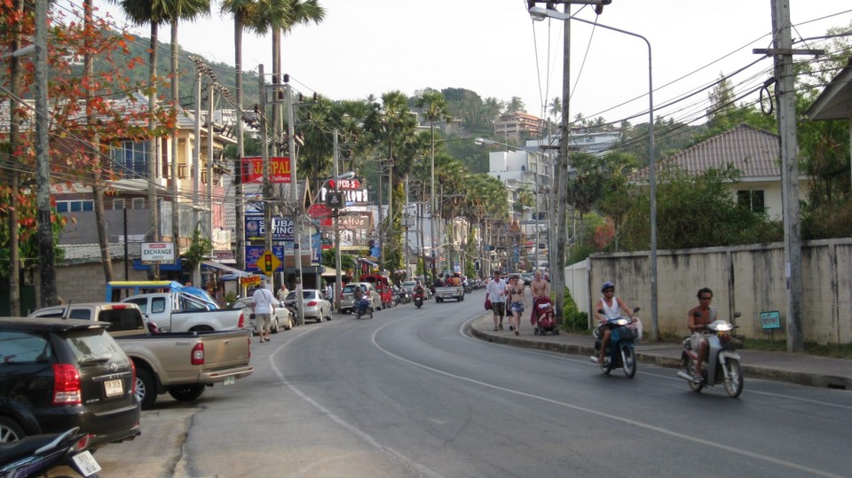 Thailand - Phuket, Kata - Hauptstrasse von Kata