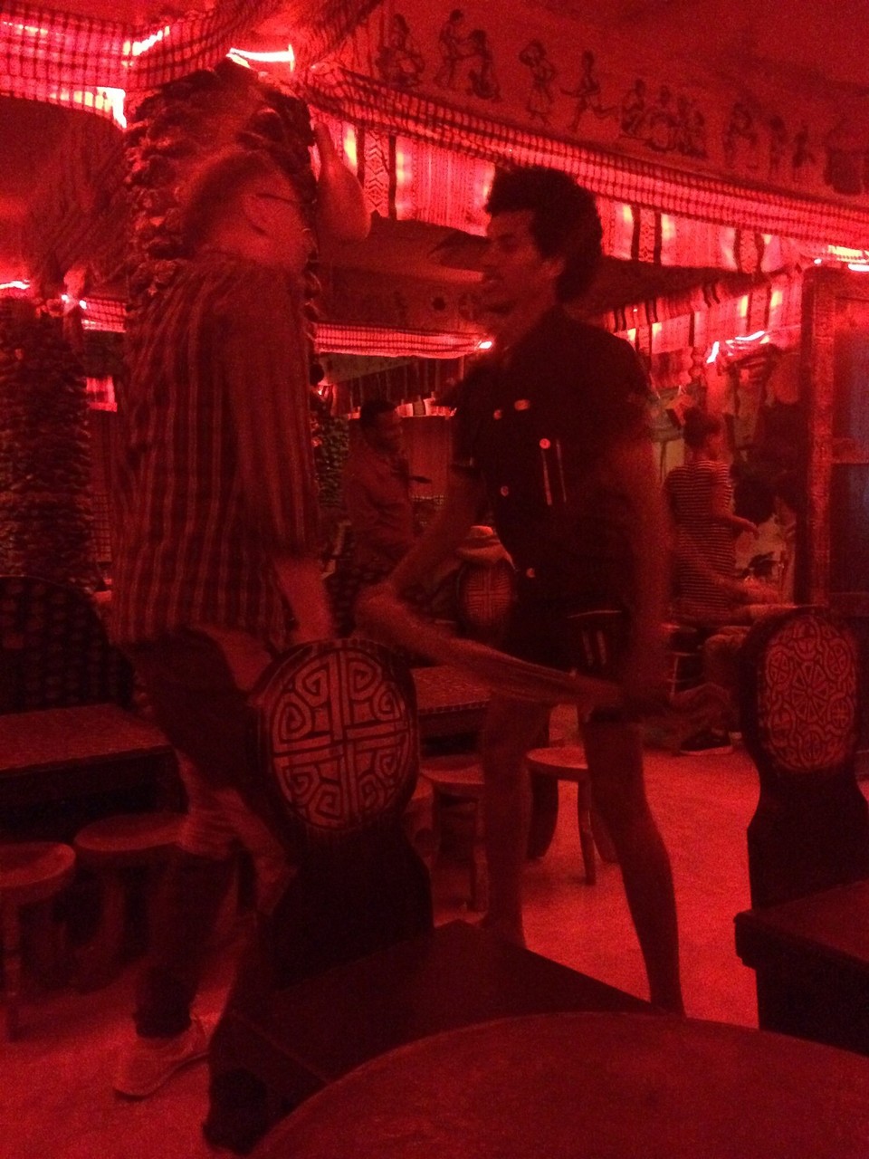  -  - Shoulderdance in a Taj-Bar ( Honigweinbar)