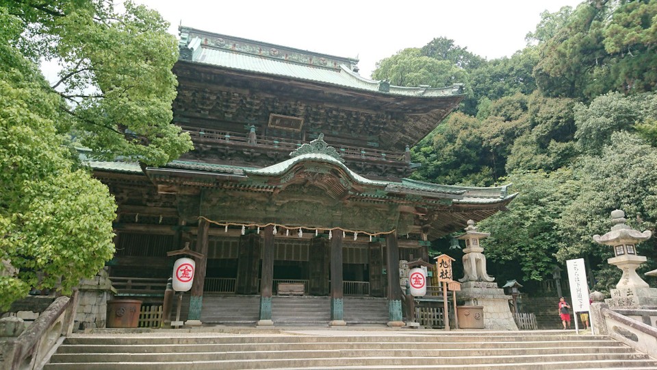 Japan - Takamatsu - Die Tempel dienten einst dem Buddhismus, sind aber vom Shinto übernommen worden.