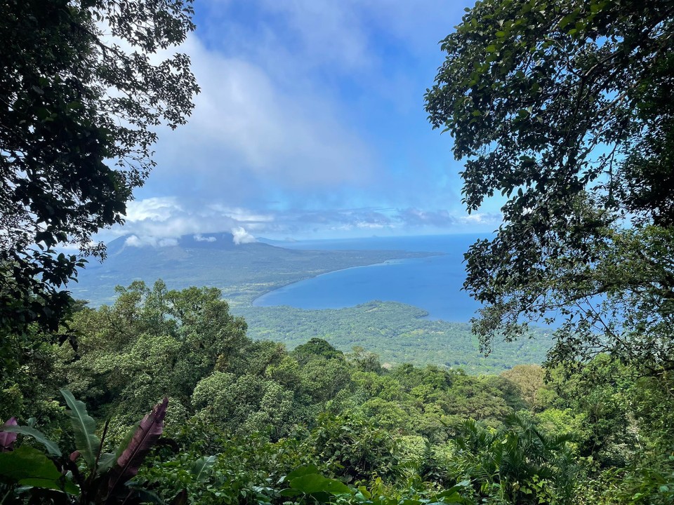 Nicaragua - Altagracia - Auf dem Rückweg konnten wir sogar noch die Aussicht auf den zweiten Vulkan der Insel genießen 🌋 