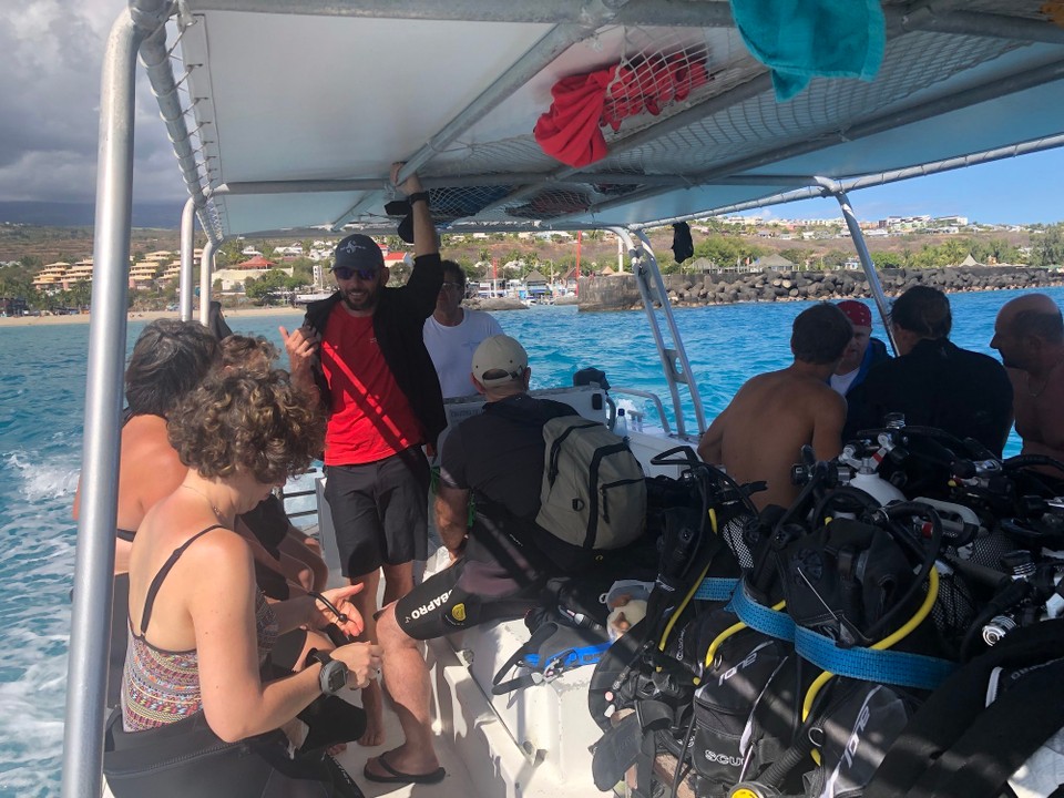 Réunion - Saint-Paul - Mit dem kleinen Boot zum Tauchen