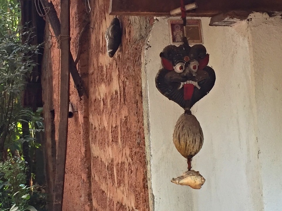 Indien - Gokarna - Putziger Dämon, beschützt das Haus. 