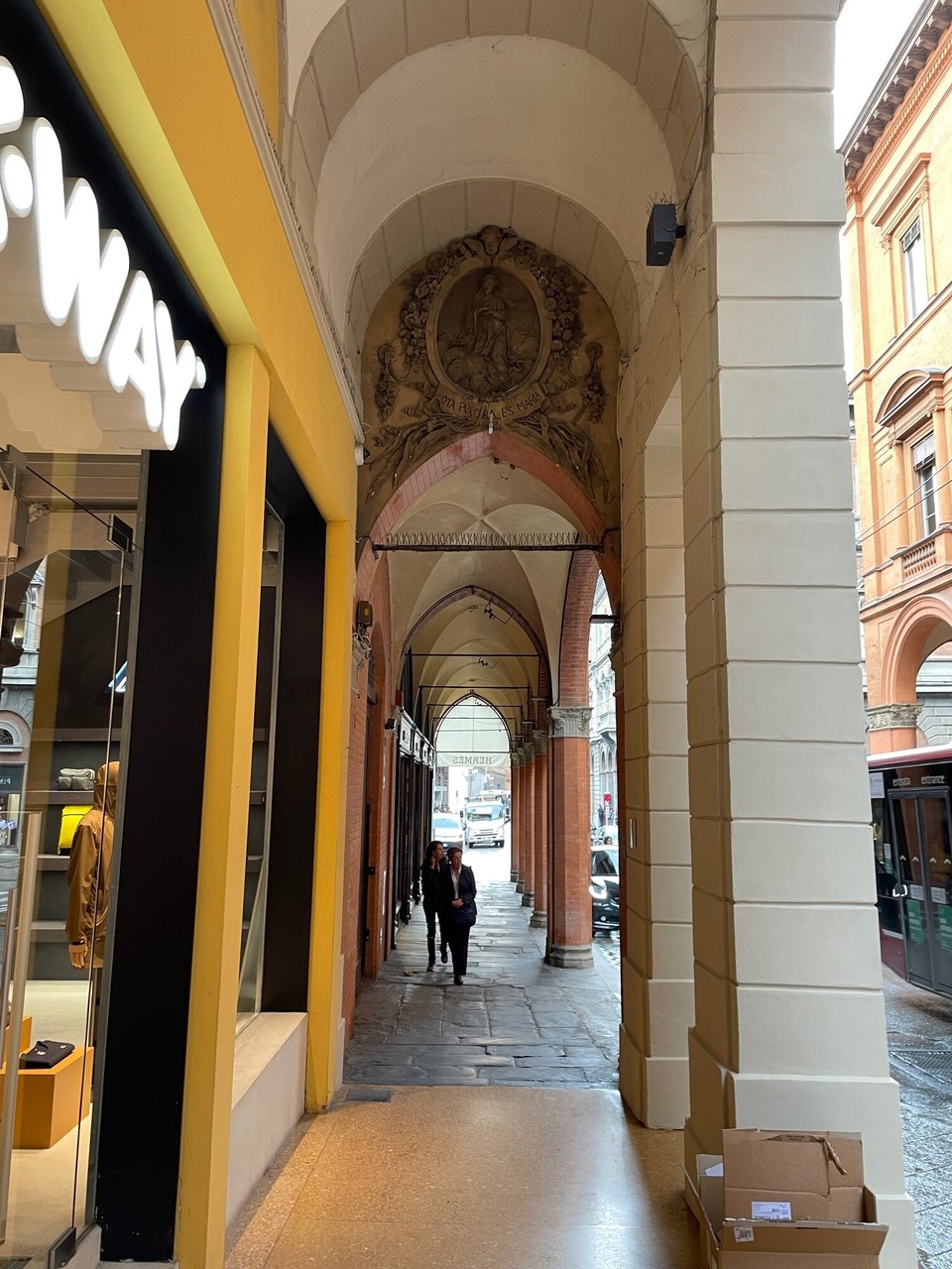 Italien - Bologna - …und schmalere