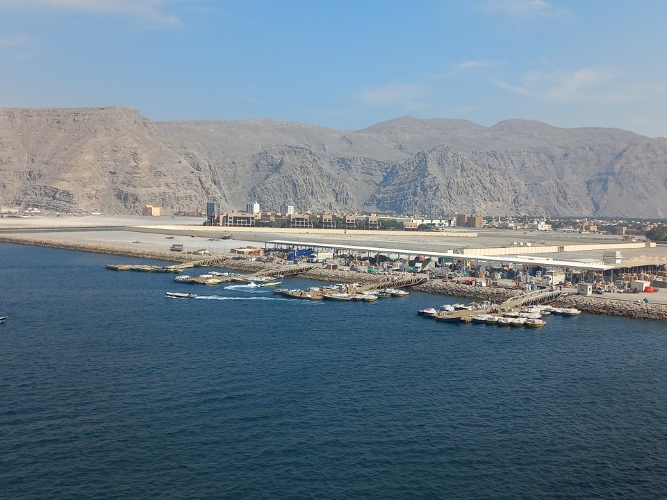 Oman - al-Chasab - "Industriehafen" von Khasab.