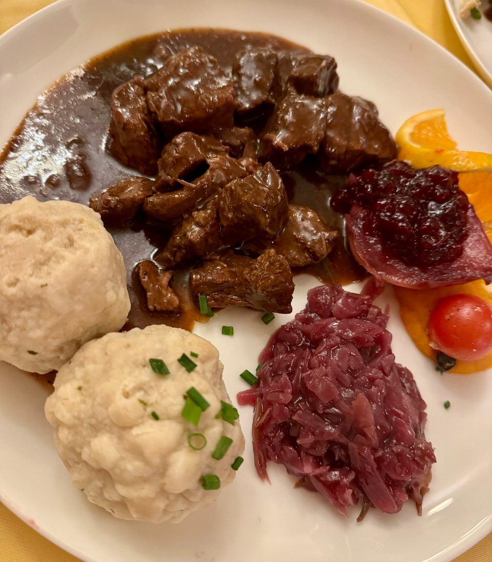 Deutschland - Mittenwald - Rustikal… Wildgulasch! 