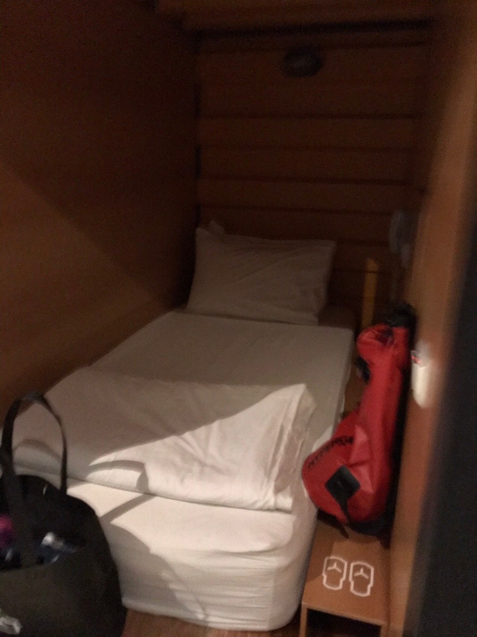 Indonesia - Gianyar - My bed for the night at KL airport 