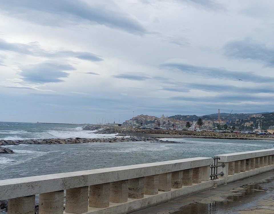 Italien - Cervo - wildes Meer