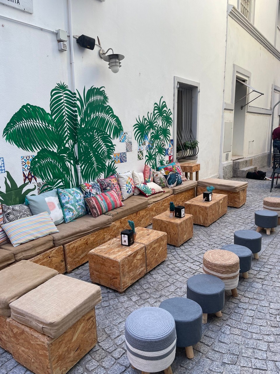 Italien - Olbia - Nette Bars 