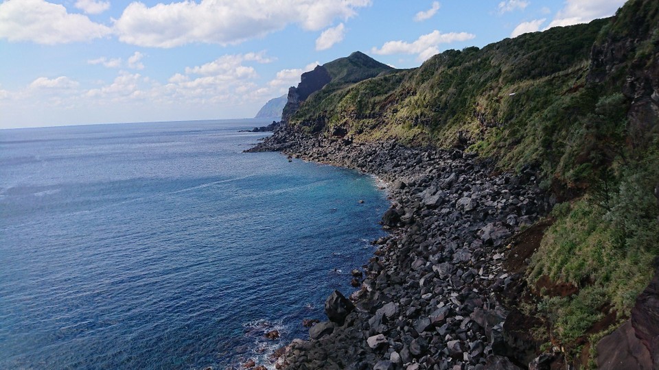 Japan - Hachijō - Wilde Küste.