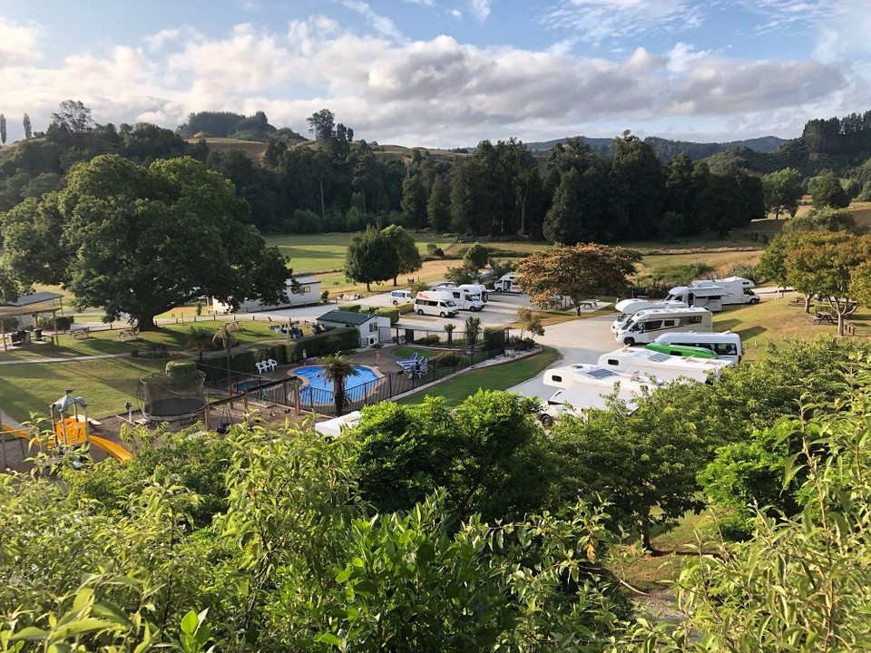 Neuseeland - Waitomo Central - Unser Campingplatz von oben. 