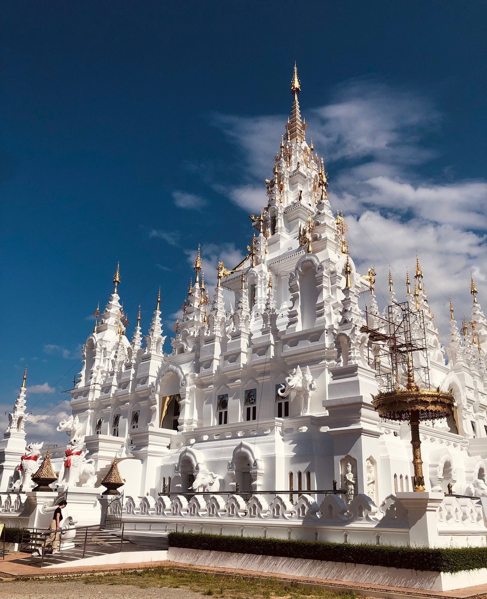 Thailand - Chiang Mai - Der weiße Tempel von Chiang Mai 🌸