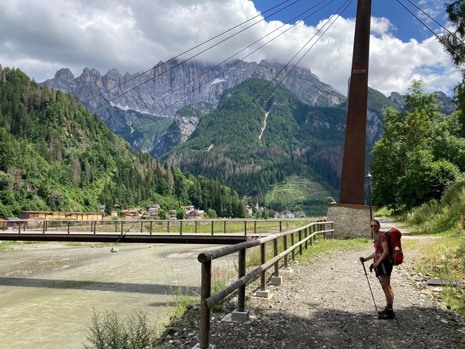 Italien - Rocca Pietore - Wir erreichen Alleghe über diese Brücke 